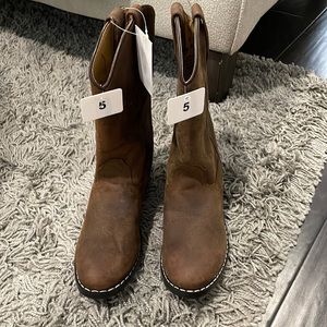 Girls brown cowgirl boots size 5 brand new